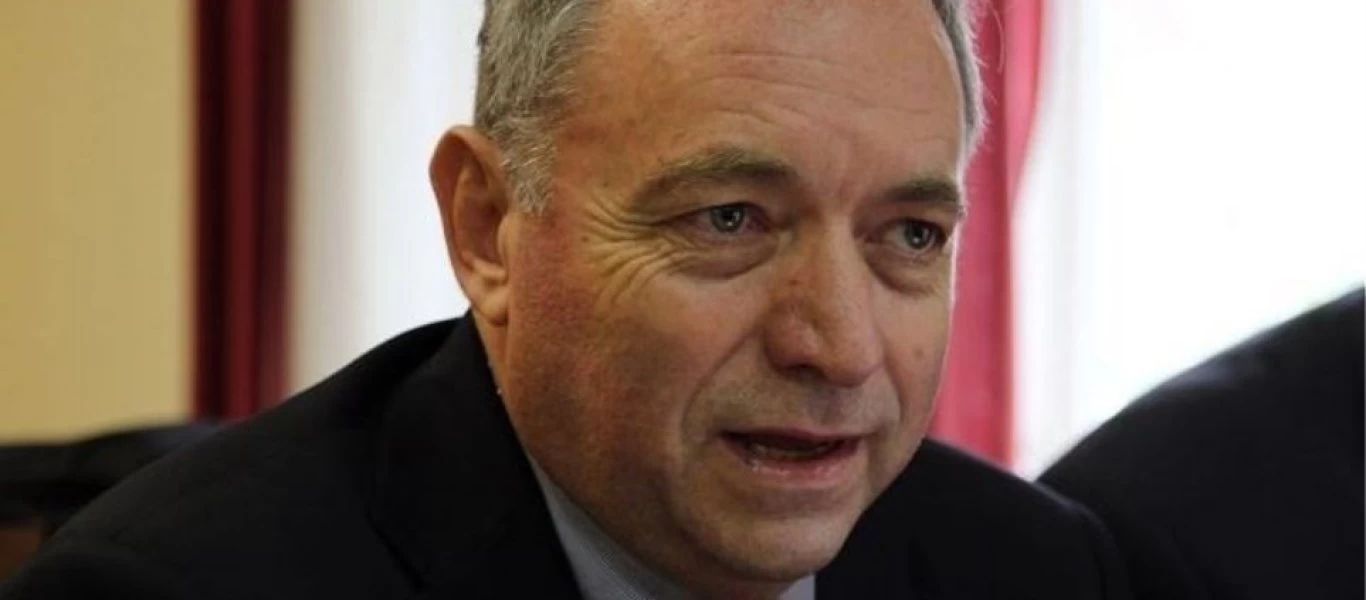 Ο Ευθύμης Λέκκας βρήκε γιατί βγήκε εκτός ελέγχου η πυρκαγιά: «Είχε ζέστη και είχε πολλά δένδρα»!